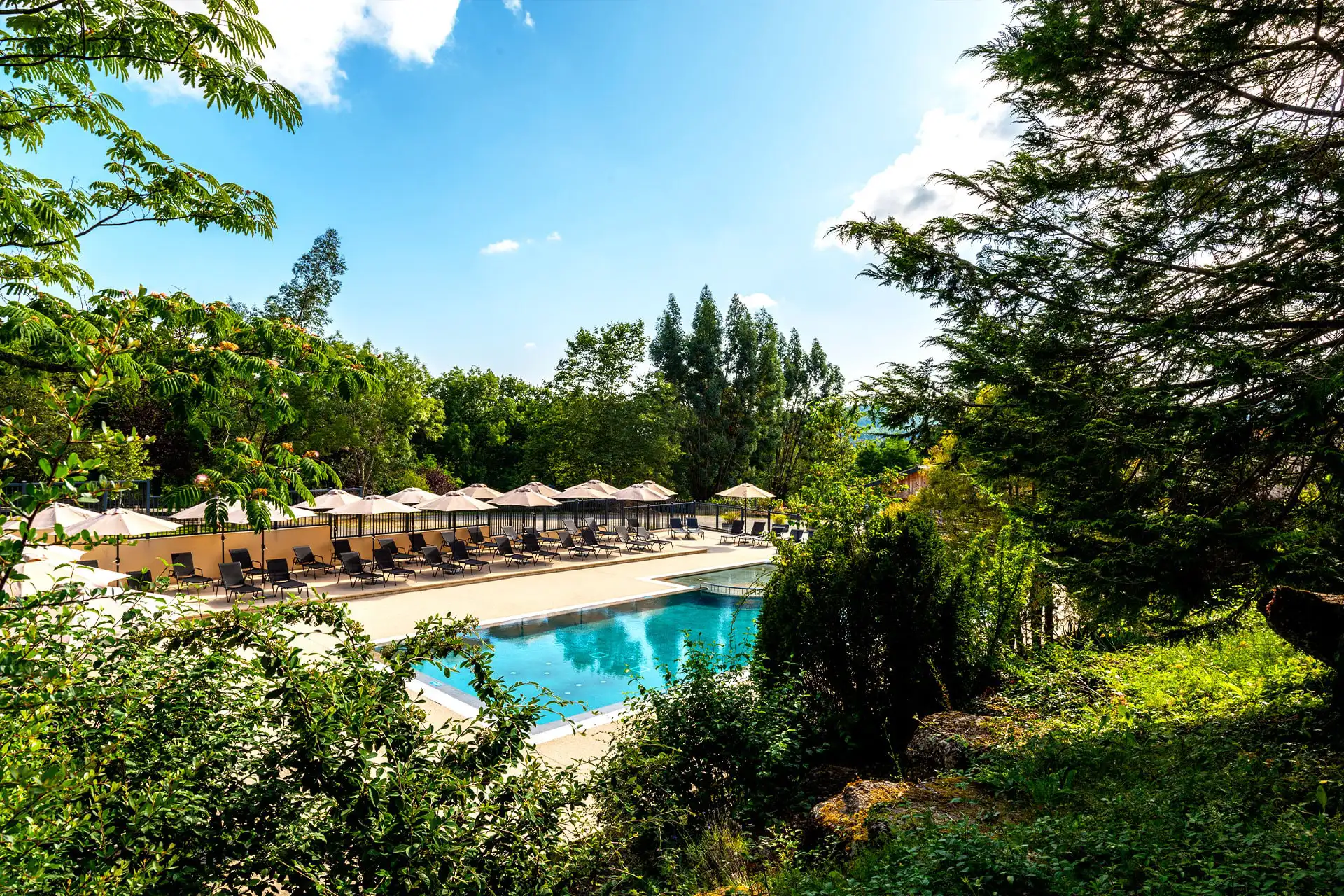 Pour profiter du soleil de l'Ariège, rien de mieux qu’une baignade en pleine nature.